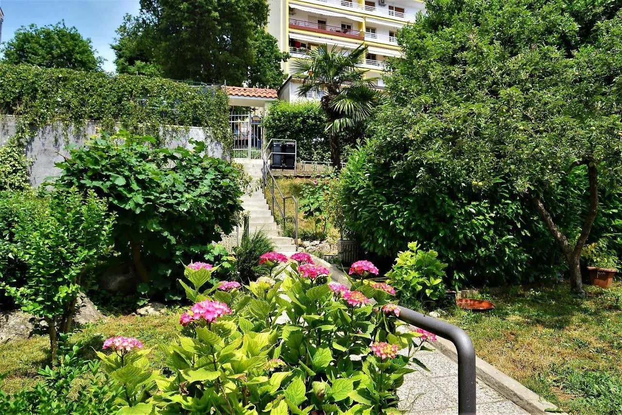 Pensjonat Apartments And Rooms Vila Irma Opatija